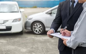 تأمين السيارات في أبوظبي: احصل على أفضل حماية