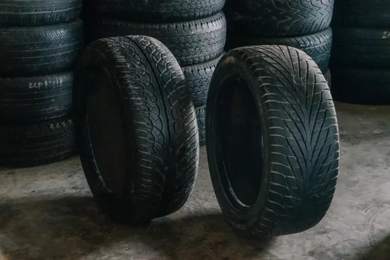 إطارات موفرة للوقود: هل تستحق العناء في طرق الإمارات؟