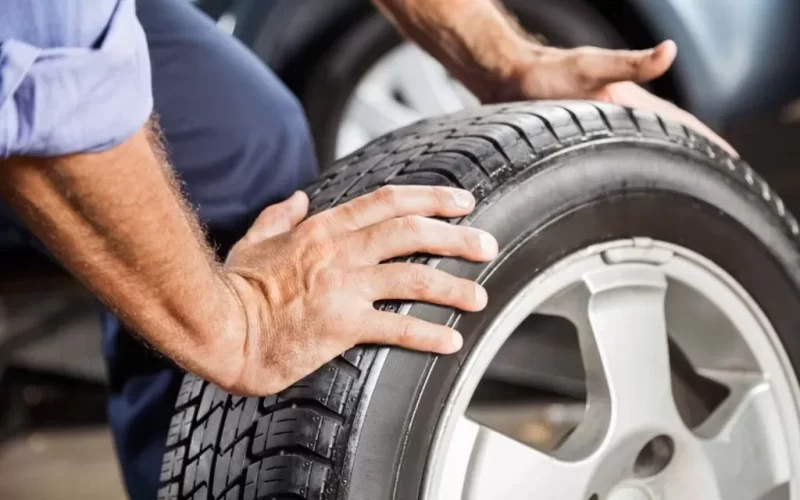 كل ما تحتاج معرفته عن إطارات السيارات الصيفية في الإمارات