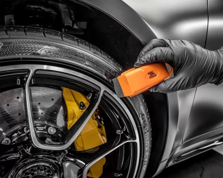 العناية بالإطارات: كيف تختار الإطار المناسب وتحافظ عليه