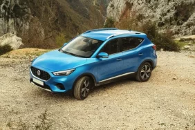 دليل المشتري: اختيار سيارات الدفع الرباعي المدمجة المثالية في الإمارات