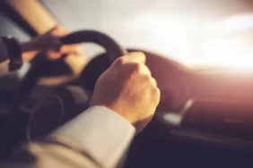 استعد لصيف آمن: نصائح أساسية لـ قيادة بدون مخاطر