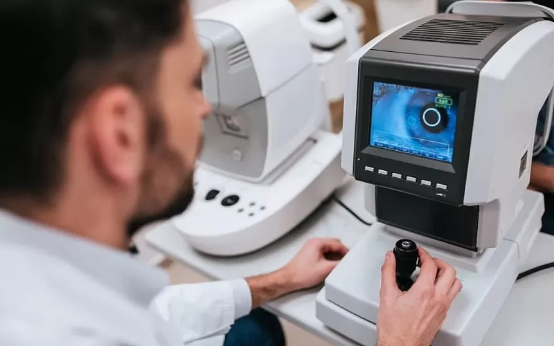 أحدث المراكز المعتمدة لفحص النظر للحصول على رخصة قيادة في دبي