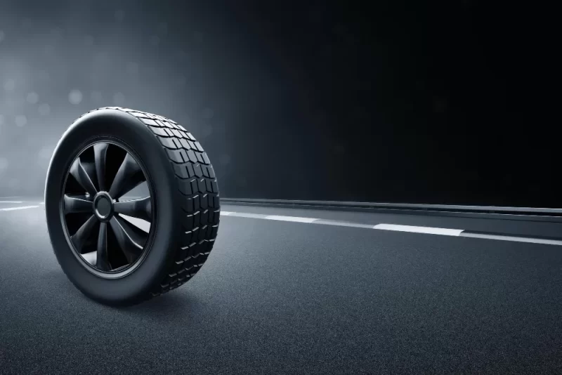 رموز الإطارات: كيف تزيد عمر إطارات سيارتك في مناخ الإمارات؟
