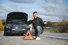 التأمين وأعطال السيارات في الإمارات: ما الذي يغطيه بوليصة التأمين؟