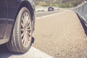 دليلك لأفضل إطارات السيارات لكل الفصول في الإمارات