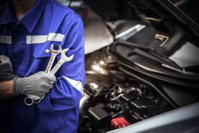 إصلاح السيارات: دليل شامل للمبتدئين والمحترفين