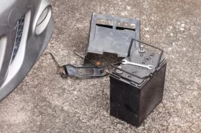 تلف بطارية السيارة: نصائح الخبراء للحفاظ عليها