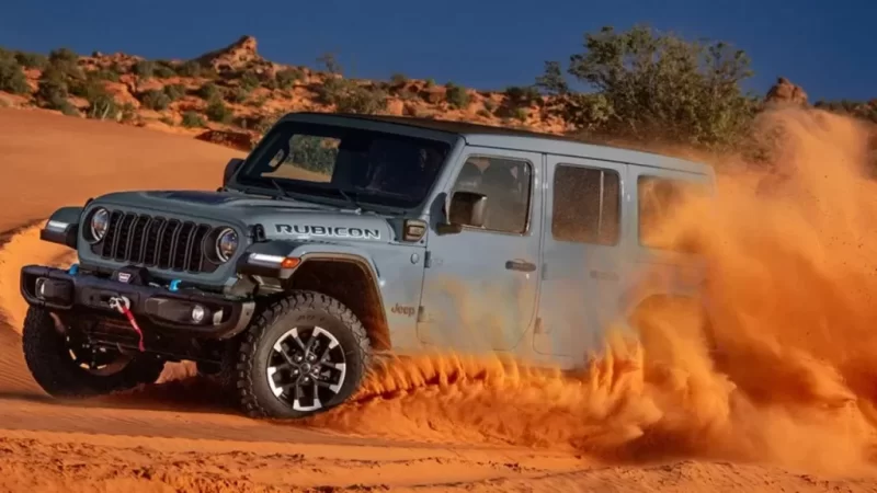 كيف تختار سيارتك لـ مغامرات الطرق الوعرة في الإمارات؟