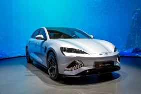 اكتشف أحدث التقنيات في معرض السيارات الكهربائية 2025