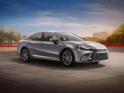 سيارة سيدان: أفضل العروض على الإطارات في الإمارات