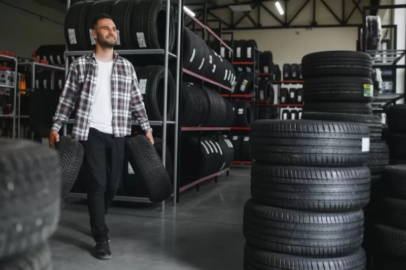 كيف تختار إطارات أقل ضوضاء؟ دليل تقليل ضوضاء الإطارات