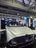 التنقل الذكي: روبوكار يتصدر المشهد في جيتكس بدعم فيتنامي