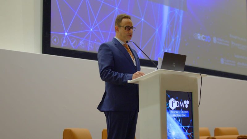قمة أبوظبي: مستقبل المواد الصناعية ثنائية الأبعاد