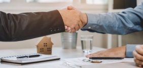 نقل ملكية العقارات في الإمارات: الأسئلة الشائعة