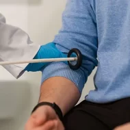 كل ما تريد معرفته عن خط الدعم الجديد لعلاج التصلب المتعدد في الإمارات