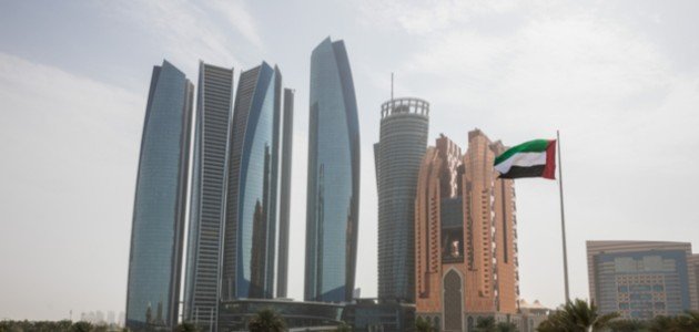 نظام الحكم في أبوظبي: مستقبل الإدارة والتطوير