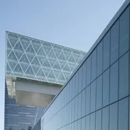 كليفلاند كلينك أبوظبي: التزام بتطوير العلوم الطبية