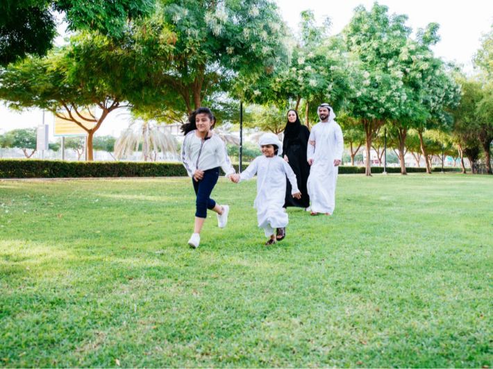 أجمل الحدائق في الإمارات: دليل المسافر للاستمتاع بالهواء الطلق