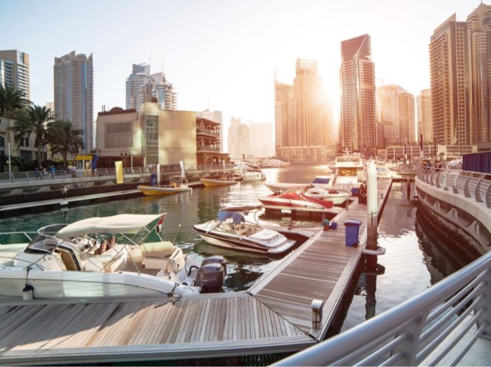 دبي مارينا: دليل الأنشطة المائية والمغامرات الشيقة