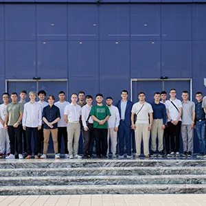 برنامج الانغماس اللغوي بجامعة محمد بن زايد: نظرة عن كثب