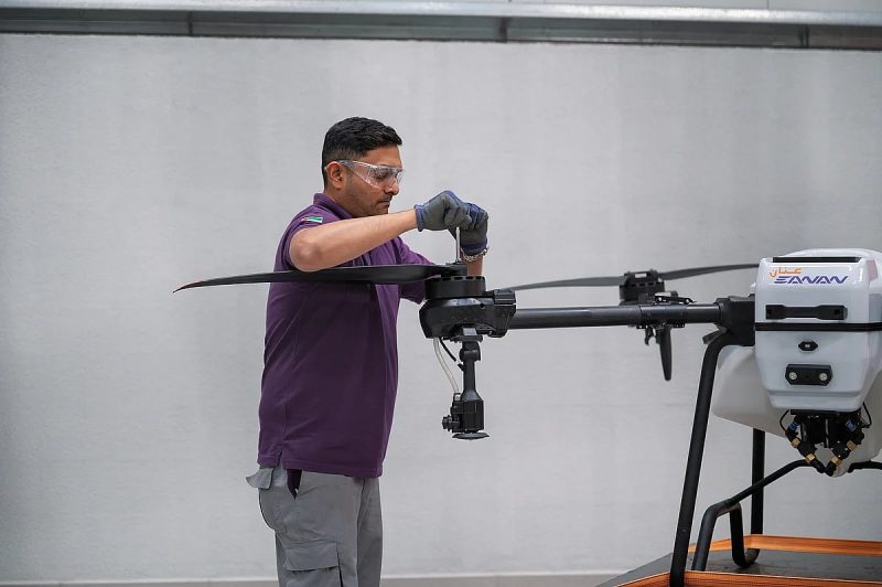 ابتكارات إماراتية: الطائرات المسيرة لرعاية البيئة