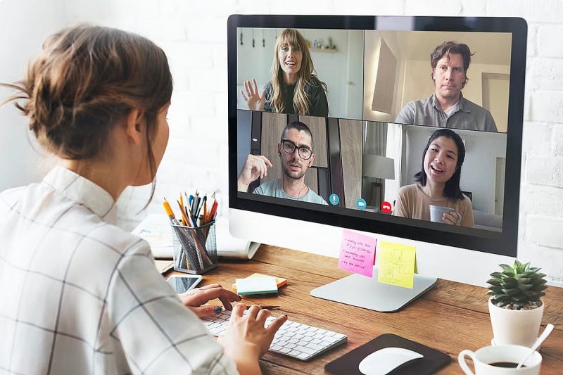 الذكاء الاصطناعي يعزز لا يلغي: مستقبل المكاتب في الإمارات