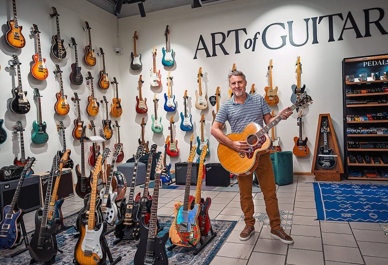 أسرار الجيتارات النادرة: اكتشف قيمتها في سوق دبي