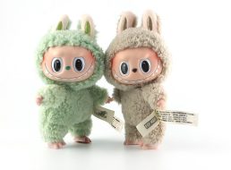 اكتشف سحر المقتنيات والمنمنمات: لماذا تجذبنا هذه الكنوز المصغرة؟