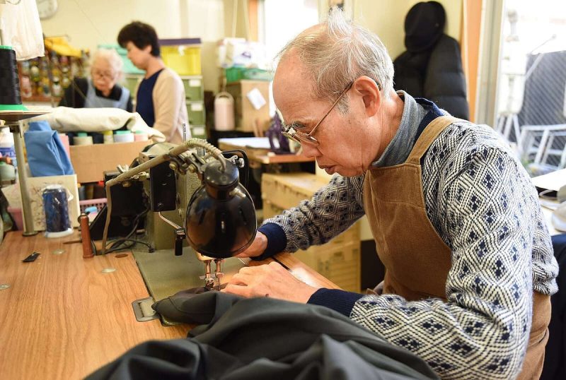 الصحة العقلية لكبار السن: اكتشف قوة المهارات في الإمارات