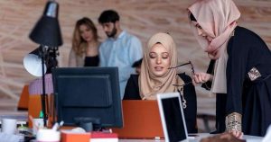 الإمارات: المال والسعادة – ما الذي يهم حقاً؟