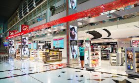 كيف ساهم موسم السفر في زيادة مبيعات سوق دبي الحرة؟