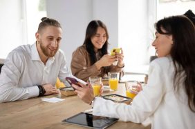 العقلية العالمية: الانسحاب الرقمي وإعادة التزود بالطاقة