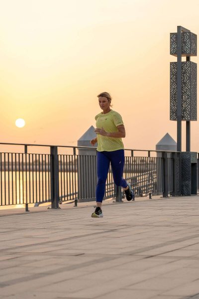 أسرار الجري في دبي: نصائح من نساء خبيرات