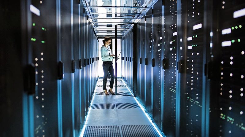 الإمارات 2030: مراكز البيانات واقتصاد المستقبل