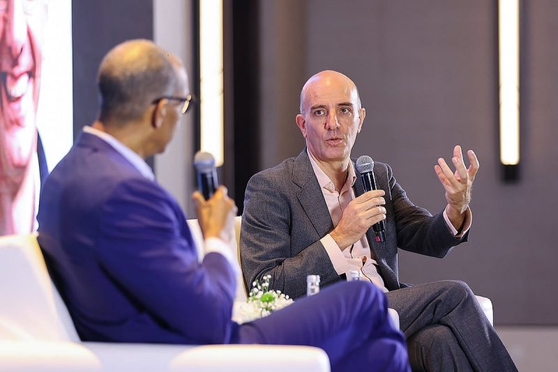 التحول المصرفي في الإمارات: من المعاملات إلى شراكات طويلة الأمد