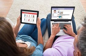 التجارة الإلكترونية في الإمارات تنتعش مع موسم العودة إلى المدارس: إليك الأسباب