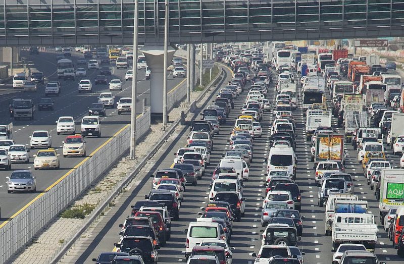 مستقبل الازدحام المروري في الإمارات في ظل النمو المتسارع