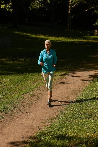 كيف يؤثر المشي على مرض الزهايمر؟