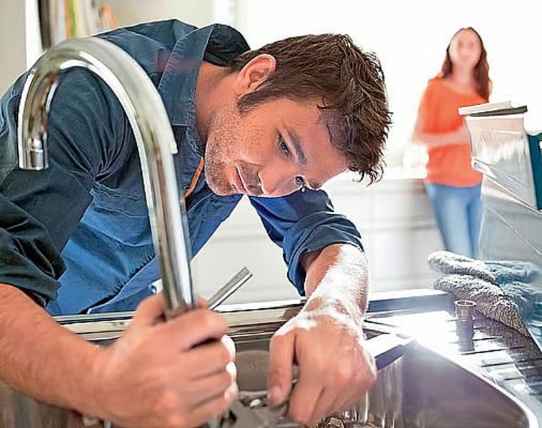 حقوق المستأجر في دبي: دليل قانوني للصيانة والإصلاح