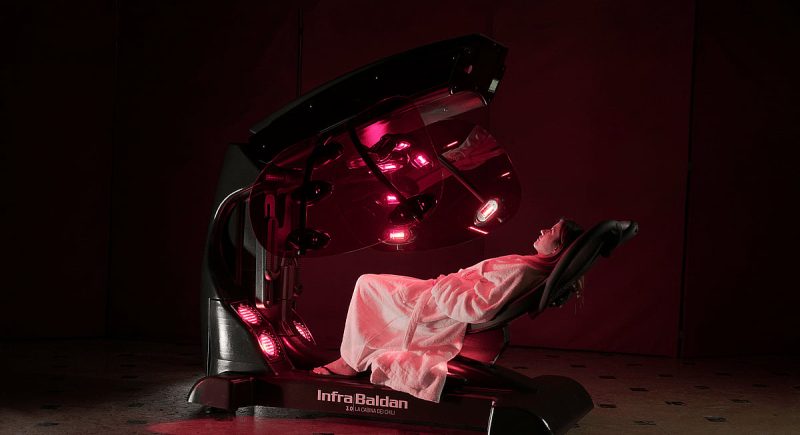 تكنولوجيا التجميل: نظرة على مستقبل العناية بالبشرة ومكافحة الشيخوخة