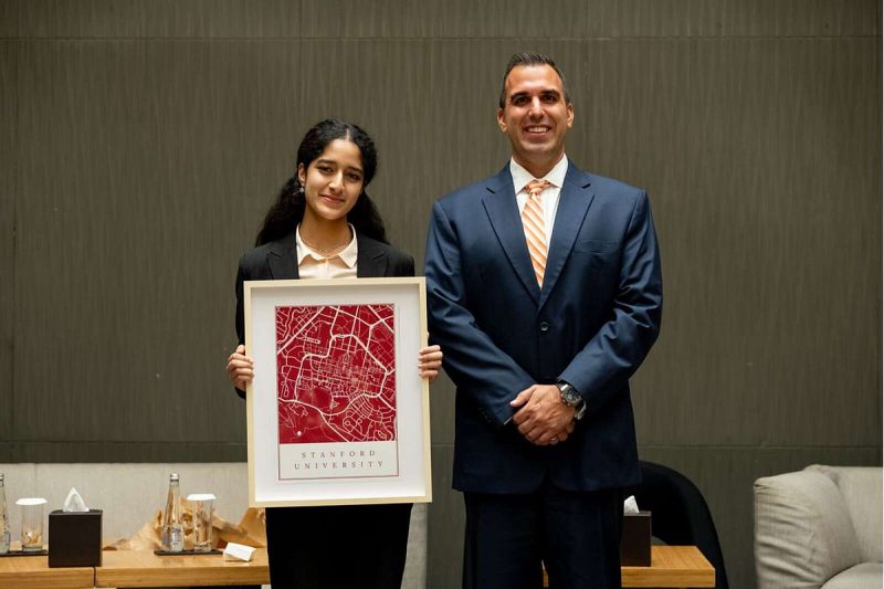 قصة نجاح إماراتية: كيف وصلت أناغا إلى جامعة ستانفورد