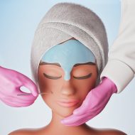 العناية بالوجه: دليلكِ الشامل لبشرة مثالية