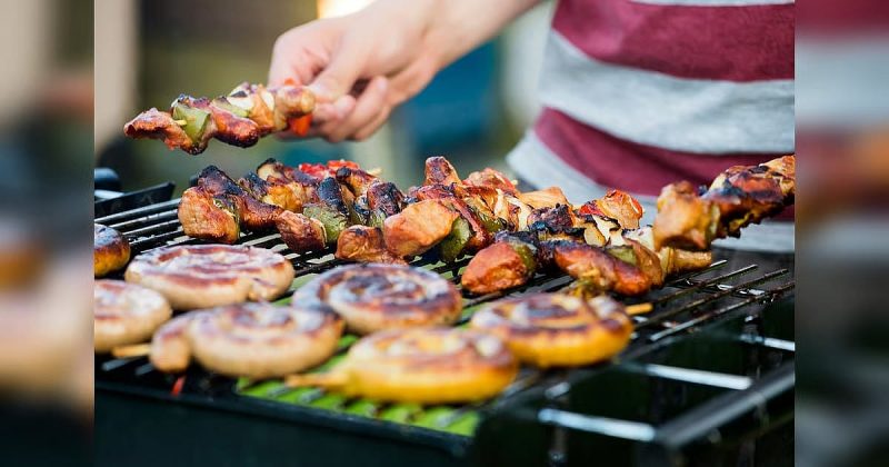 دليلك الأمثل لسلامة الشواء وتجنب المخاطر الصحية في الإمارات