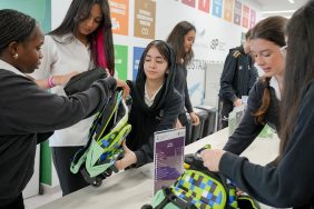 مبادرة طلابية إماراتية: كيف تصنع فرقًا في دعم التعليم؟