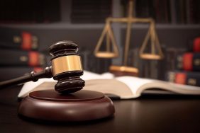 الإمارات تشدد على مسؤولية أصحاب العمل في حماية حقوق العمال