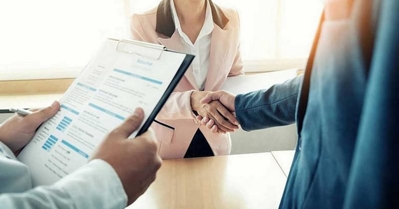 تنظيم تأشيرات الزيارة: تحديثات هامة للمسافرين إلى الإمارات