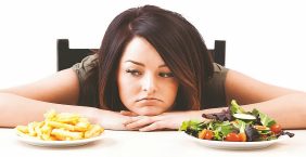 تقليل السعرات الحرارية: مفتاح الرشاقة أم خطر على الصحة النفسية؟