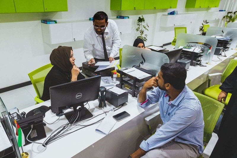 الإعفاء من غرامات التأشيرة في الإمارات: مساعدة المقيمين والزائرين