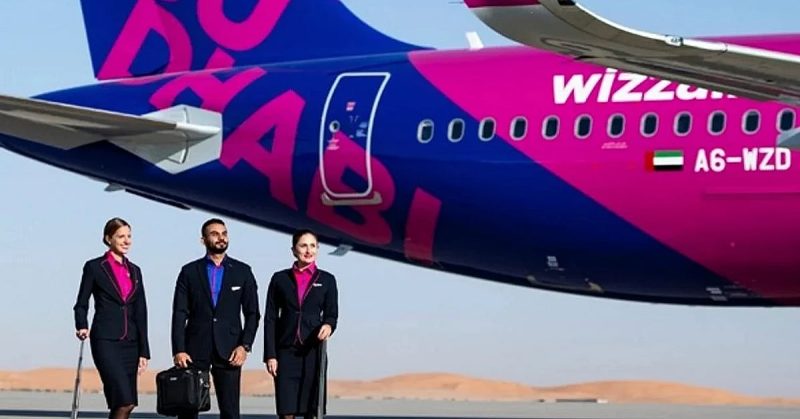 تفاؤل رغم الصعاب: موظفي ويز إير في الإمارات يواصلون البحث